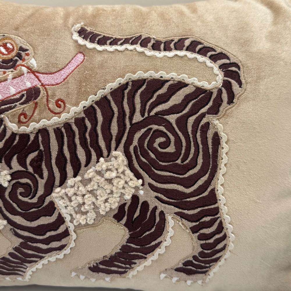 Anthropologie Tibetan Tiger Embroidered Tassel Lumbar Throw Pillow Tan Velvet - Picture 3 of 7